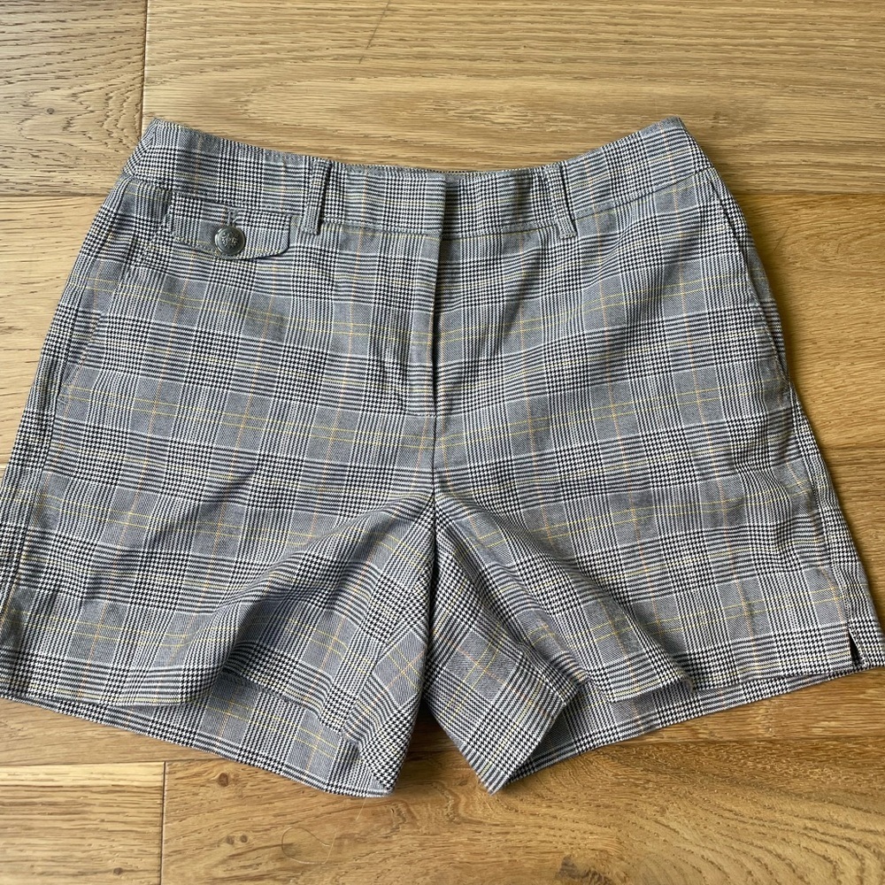White house black market 5in shorts size 2